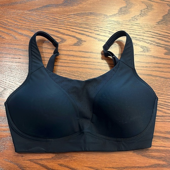 Lululemon Run Times Bra - Picture 1 of 3